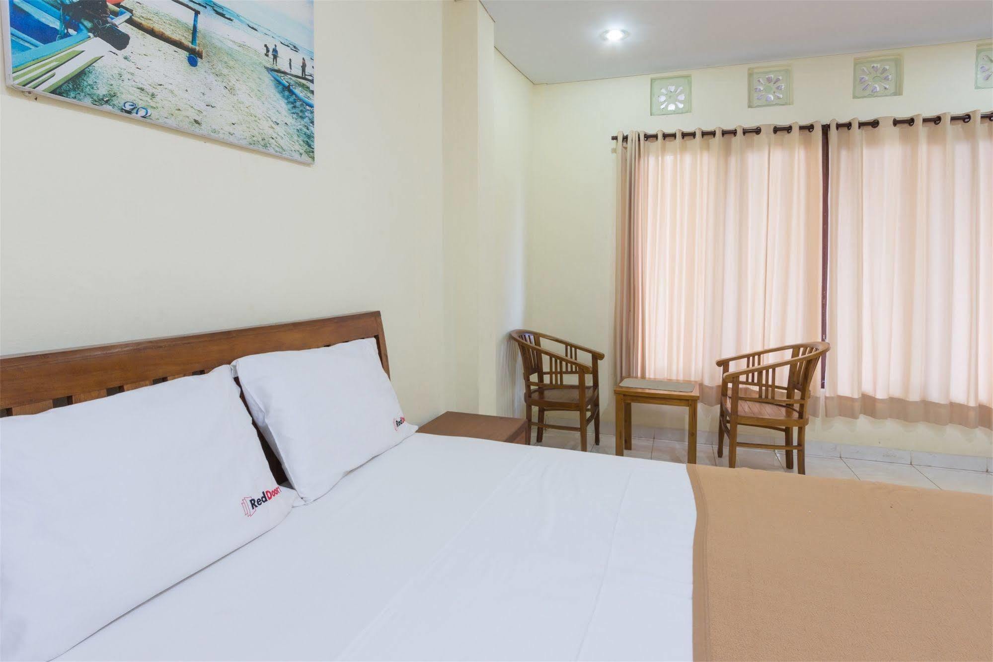 Reddoorz @ Petitenget Street Seminyak Dış mekan fotoğraf